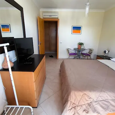 Em Tavira Проживание в семье Bicas